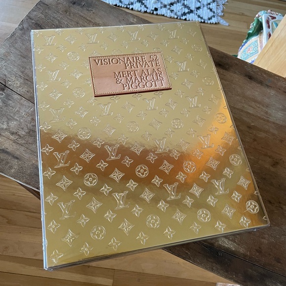 Louis Vuitton Other - VISIONAIRE 52 “PRIVATE” Rare Collector’s Edition book edited by Marc Jacobs 2007